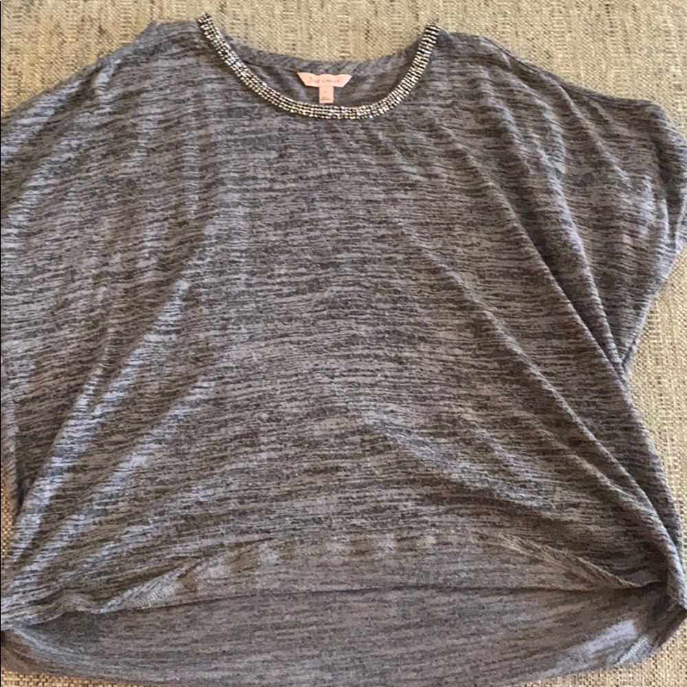 Loose fit shirt